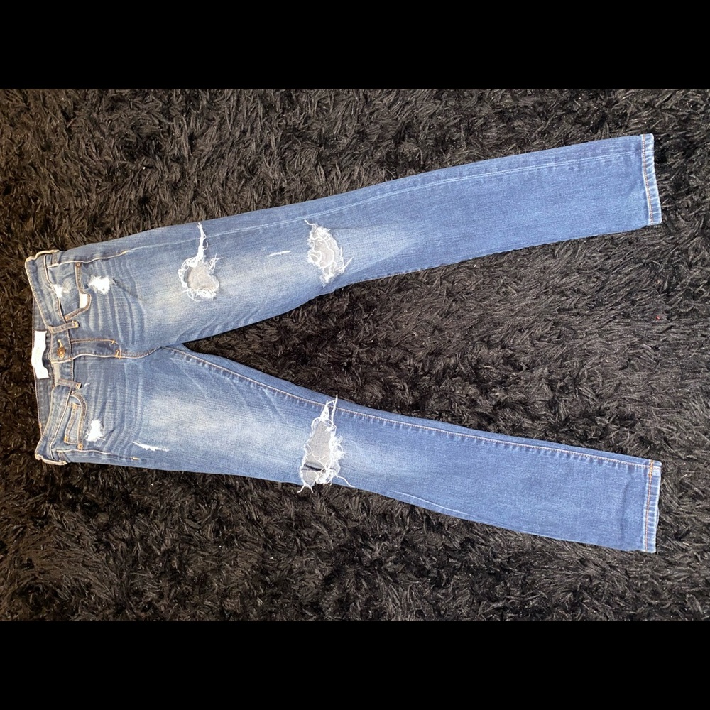 Abercrombie & Fitch Ripped Women’s Jeans